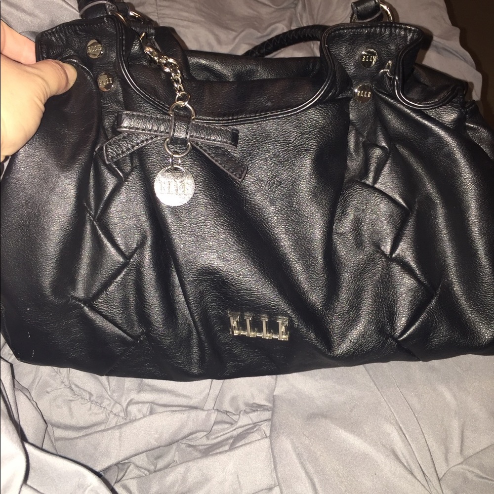 Elle black purse